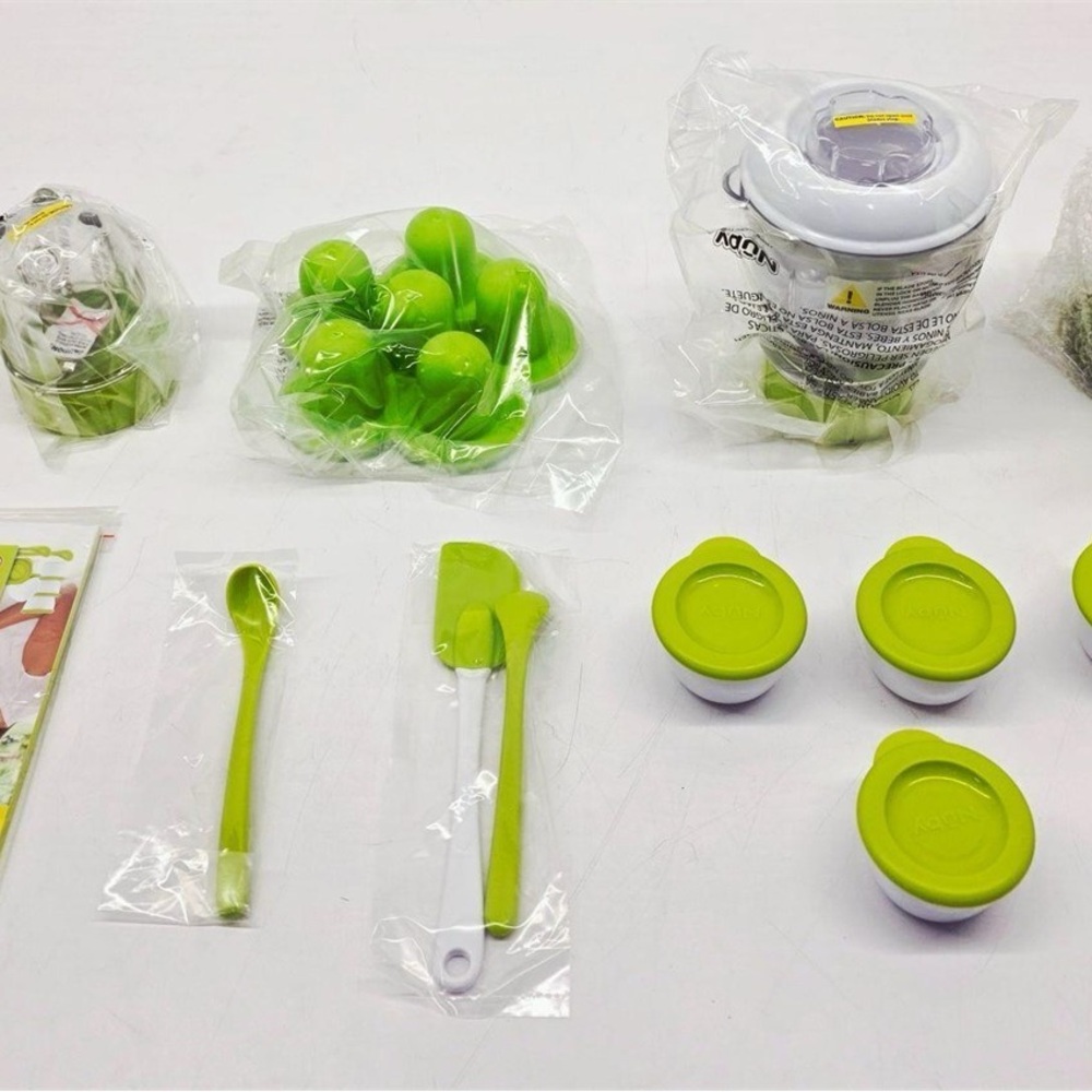 Green nuby mighty blender.